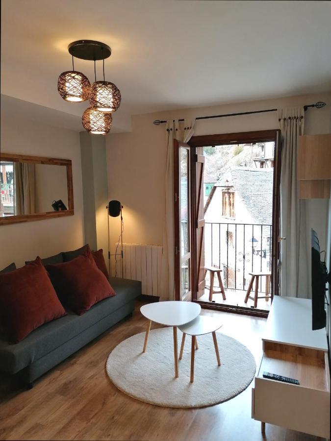 Apartamento Con Encanto En Sallent de Gállego Eksteriør billede